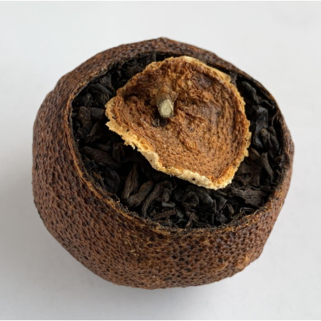 Шу пуэр в мандарине 2013 года 1 шт 28-30 г